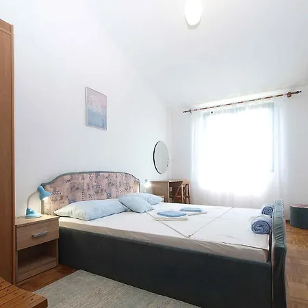 Apartmán With A - C In Peroj-fazana *