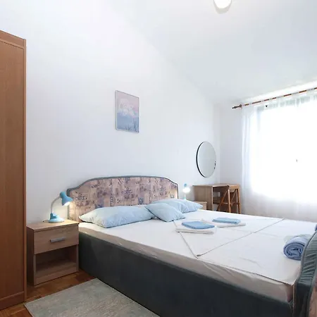 Apartmán With A - C In Peroj-fazana