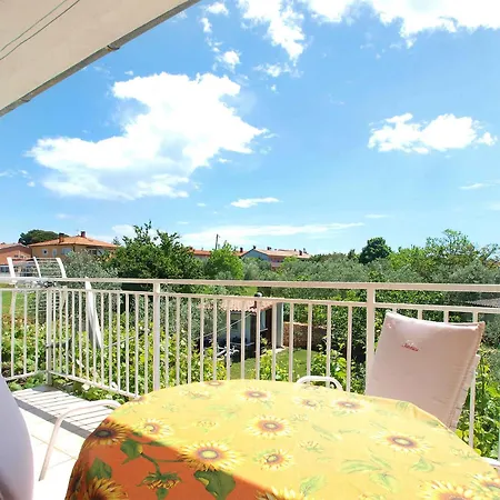 Apartmán With A - C In Peroj-fazana