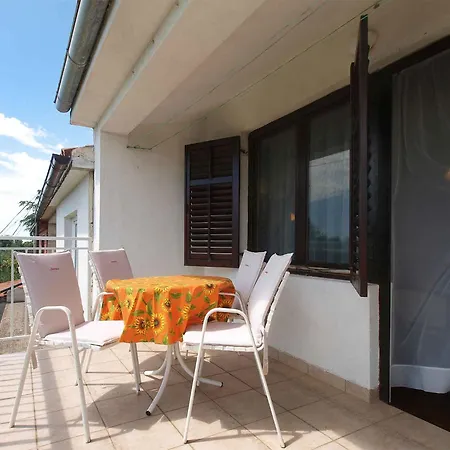 Apartmán With A - C In Peroj-fazana Peroj